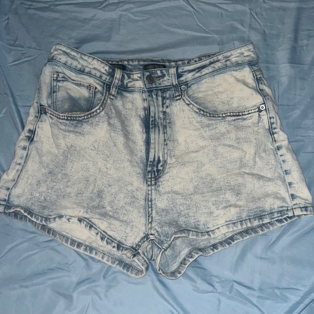 Selling high-waisted mom shorts